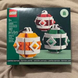 LEGO Festive Ornament Set - Red, Green, White, Orange
